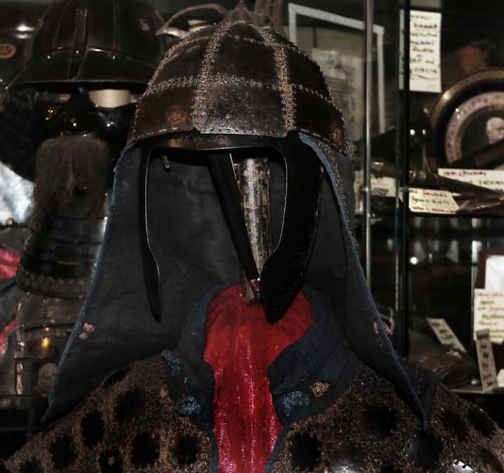 A Superb Suit of Original Antique Edo Period Tatami Kusari Samurai Armour Gusoku Mail and Plate Armour With Original Case. For a Samurai of the Asano Clan. Asano the Clan of the 47 Ronin