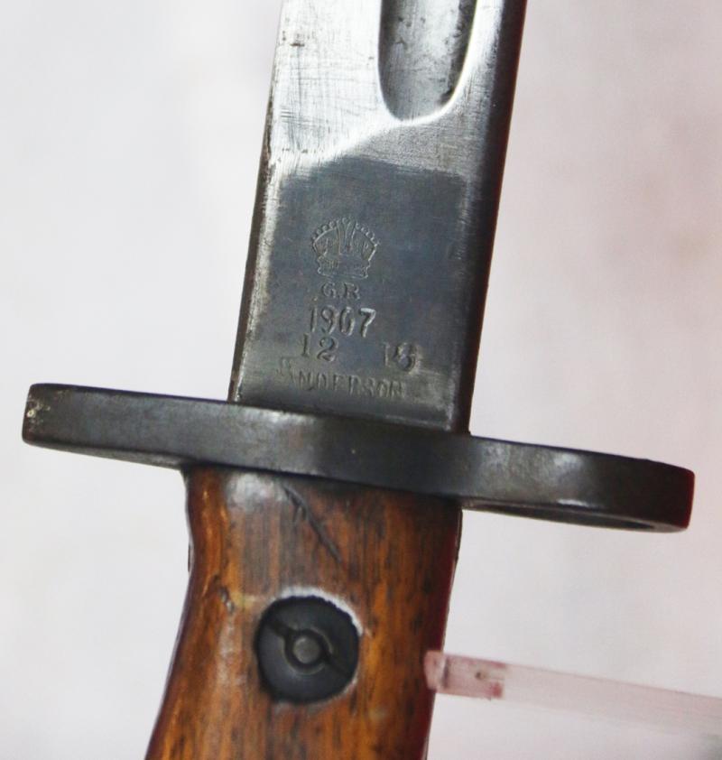 A WW1 British Army Standard Issue SMLE Enfield .303 MK3 Rifle Sword Bayonet, by Sanderson. Used In Combat Service in WW1 and WW2