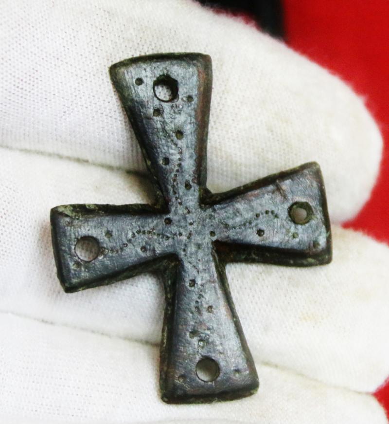 Original, & Beautiful 11th to 12th Century Bronze Knights Templar Christian Pectoral Cross Patee {Formee}