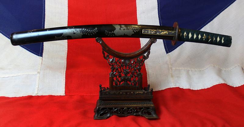 Beautiful Koto Wakazashi, 16th Century, Soten School Fuchgashira, Goto Shishi Lion Dog Kozuka, Silver Urushi Aoi Leaf Lacquer Decor Saya,  Hira-zogan Tetsu Shinto Tsuba Inlaid With Kinko Weeping Willow