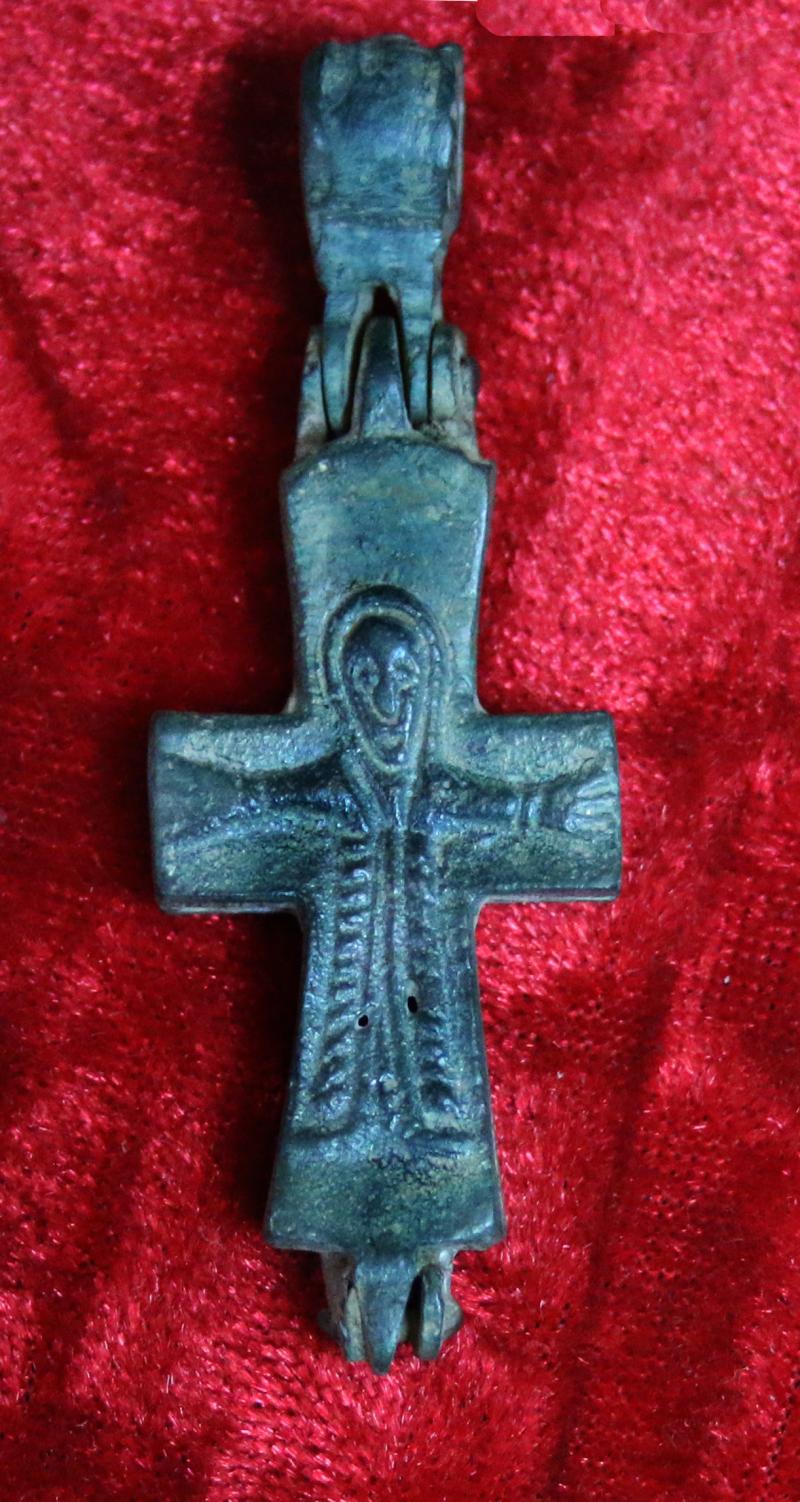 A 1000 Year Old Survivor From Antiquity. Early Crusades Reliquary, Pectoral, Encolpion Cross. Containing A Shard of The True Cross. Hinged Cross Of the Ancient Holy Land. Likely Presented to a Warrior Knight Before for the Crusade, by a Bishop