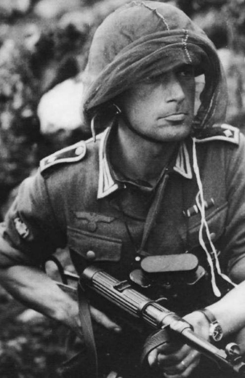 A Super and Intriguing WW2 German, Third Reich, Military, Surveillance Officer's Wrist Watch, Stamped, DI H, Deutsches Inteligenz {or Italienisch For Afrika Korps} Heer. Made For The German Armed Forces By Helvetia Swiss Watch Co. Good Working Order