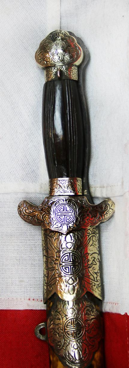 A Most Scarce Antique Ching Dynasty Chinese Shuāngjiàn (雙劍). A Twin-Sword Jian, Late 18th Early 19th century. Near Identical to Admiral Sir James Hanway Plumbridge's Sword in the National Maritime Museum Collection. His Sword Was a Single Blade Version