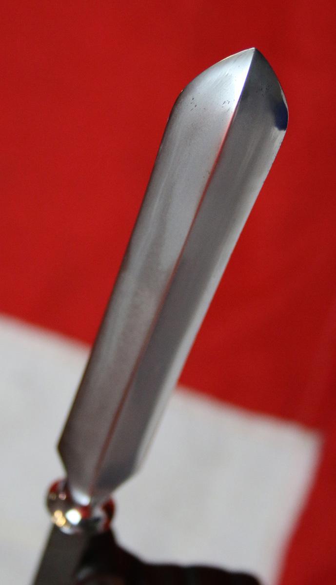 A Superb 17th Century Shinto Ryo Shinogi Yari Samurai Spear Head From the Roald Knutsen Collection. In Superb Condition With Impressive Nie-Deki (沸出来) {Martinzite Crystals} That Appear In The Rapid Quenching