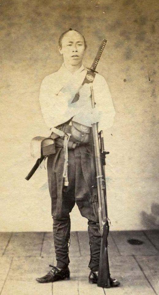 An Original Superb 1853 Three Band Enfield Pattern Rifle Made in the 'Tower Of London' Armoury. Issued For the British Infantry for Service In The Crimean War in Russia, In 1855. Used Later In The Indian Mutiny & Potentially in The US Civil War & Japan